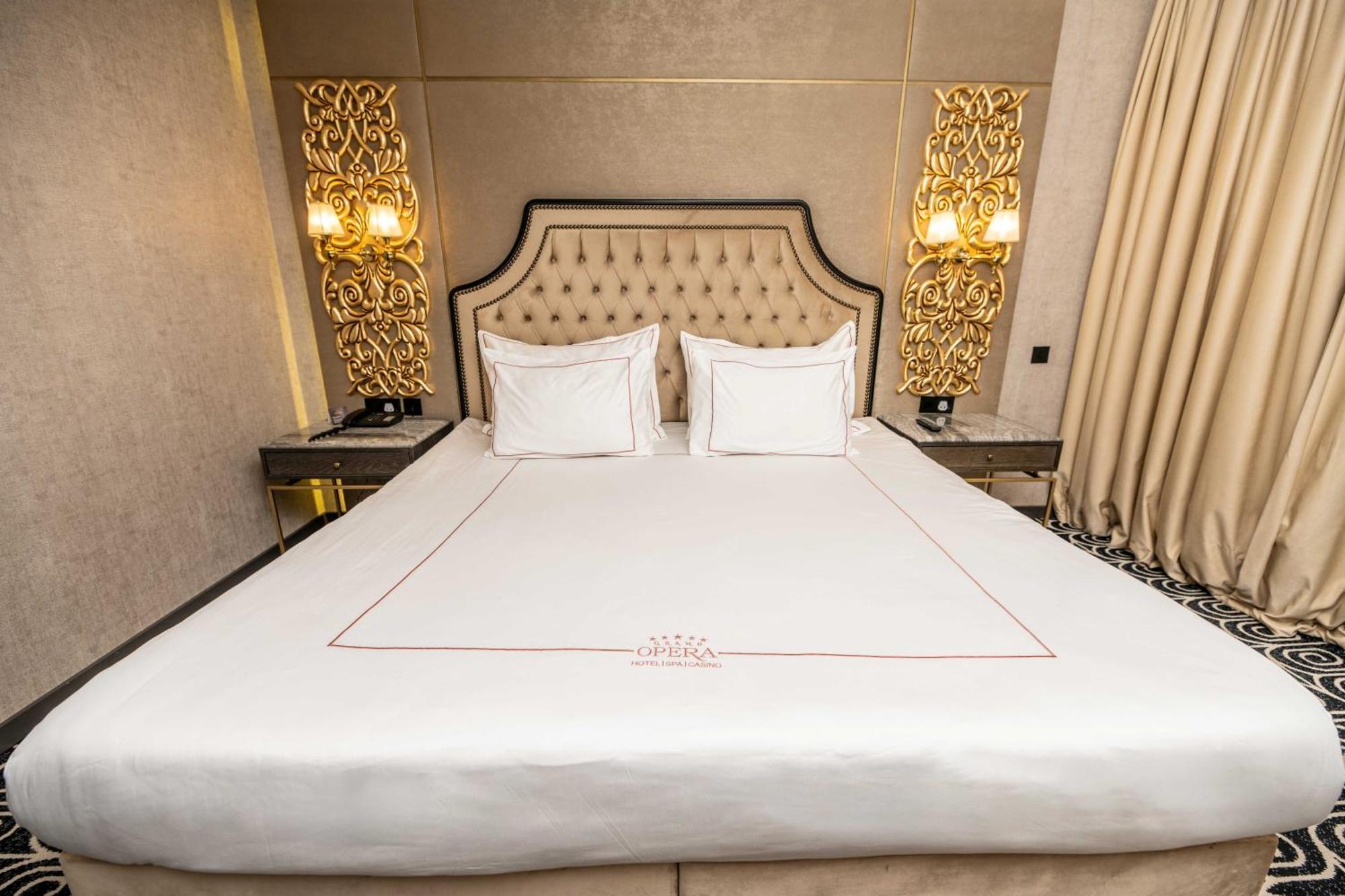Grand Opera Hotel & Casino & Spa Кирения Экстерьер фото