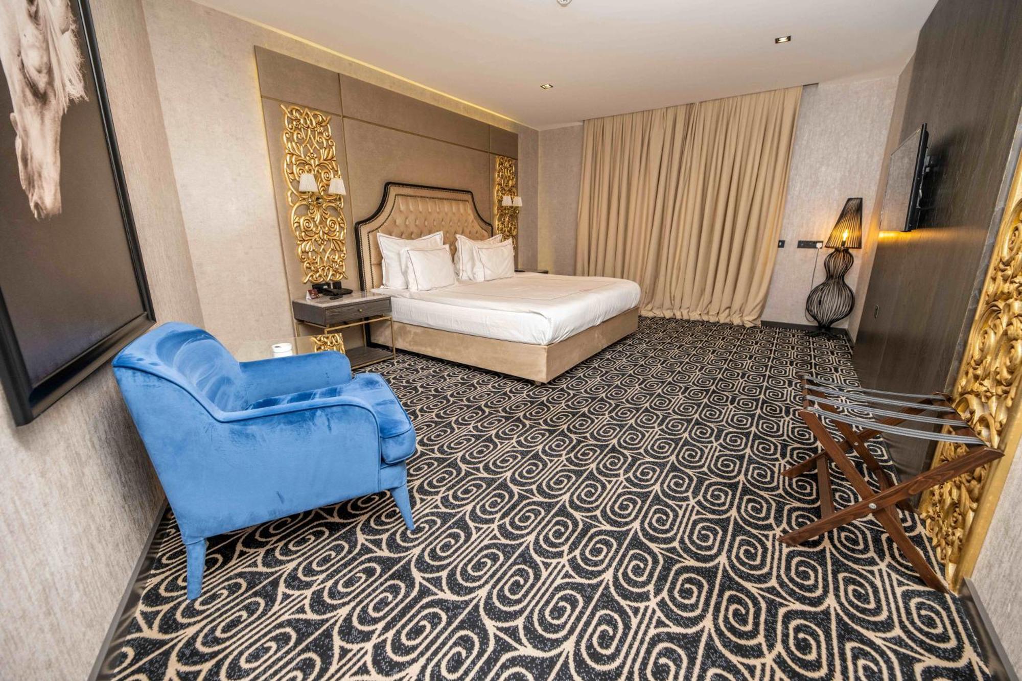 Grand Opera Hotel & Casino & Spa Кирения Экстерьер фото