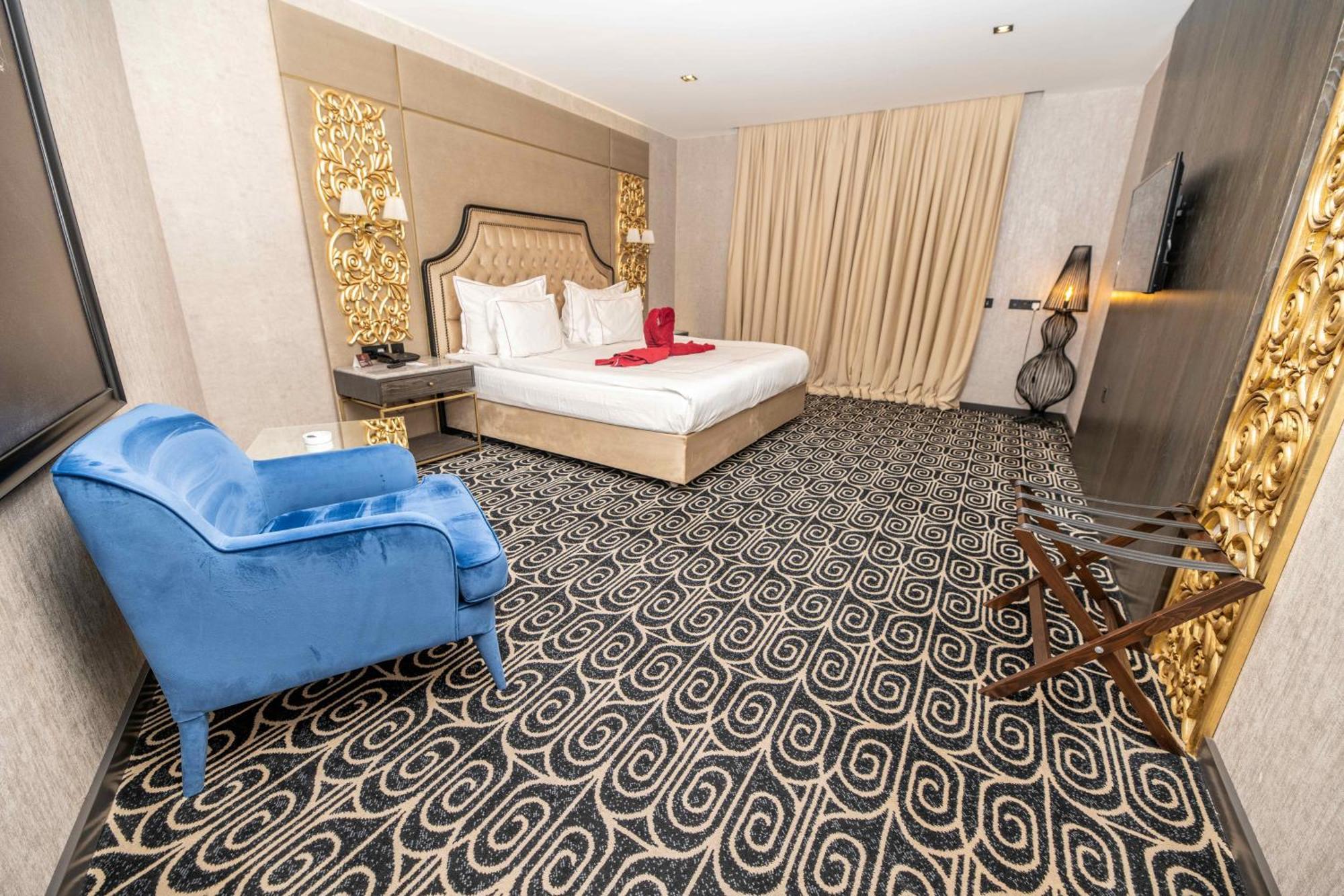 Grand Opera Hotel & Casino & Spa Кирения Экстерьер фото